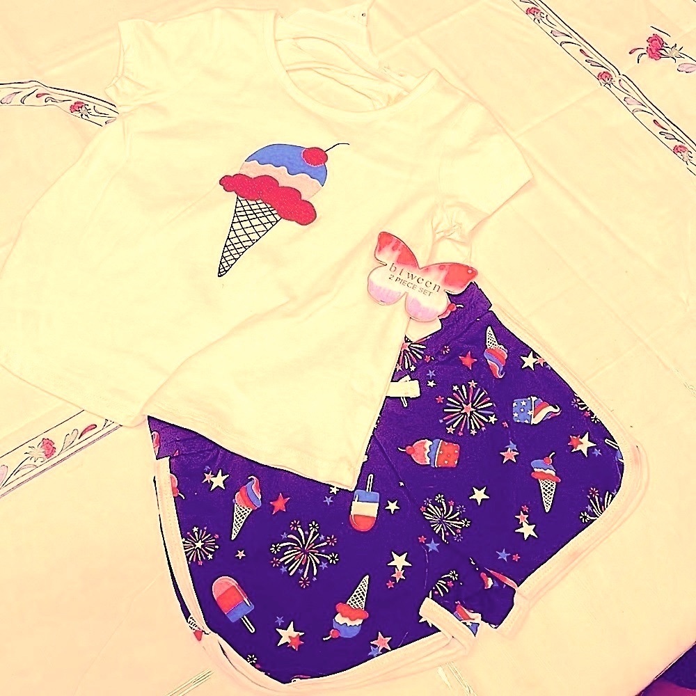 GIRLS SIZE 6 ,BETWEEN ,  RED WHITE,and  BLUE ICE CREAM SET